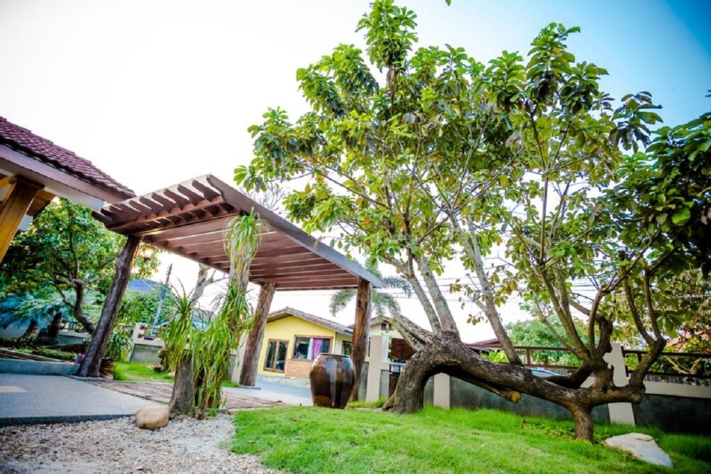 Tree Home Plus Nakhon Si Thammarat Luaran gambar